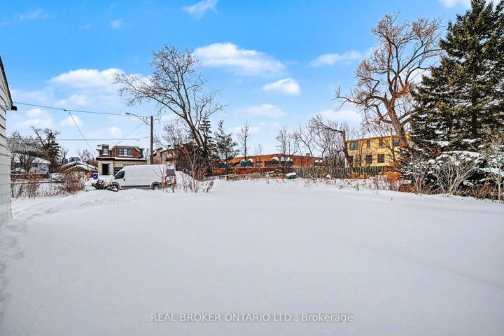 Photo 38 at 1069 Roosevelt Road, Lakeview, Mississauga