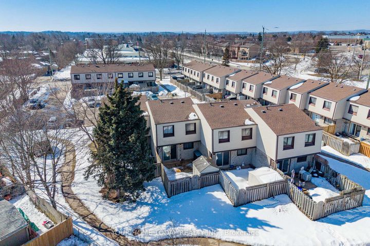 Photo 7 at 29 - 108 Sinclair Avenue, Georgetown, Halton Hills