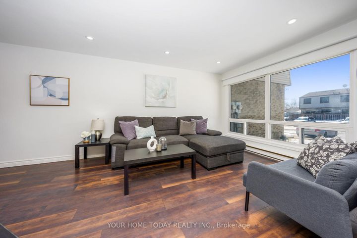 Photo 9 at 29 - 108 Sinclair Avenue, Georgetown, Halton Hills