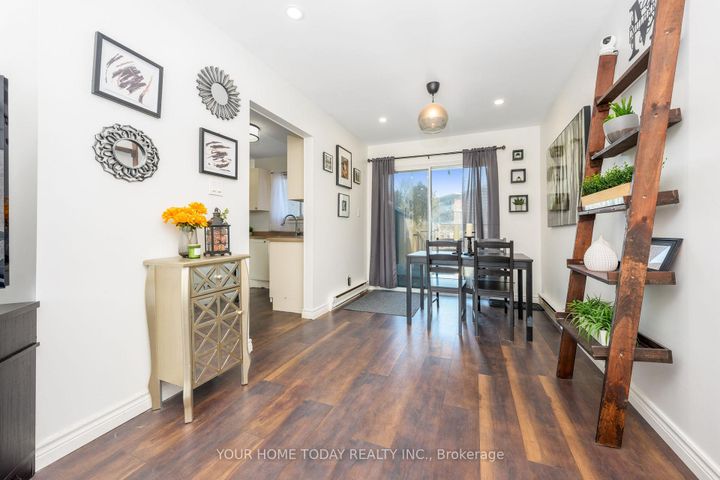 Photo 13 at 29 - 108 Sinclair Avenue, Georgetown, Halton Hills