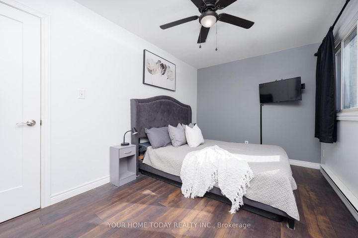 Photo 18 at 29 - 108 Sinclair Avenue, Georgetown, Halton Hills