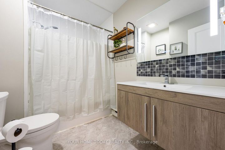 Photo 20 at 29 - 108 Sinclair Avenue, Georgetown, Halton Hills