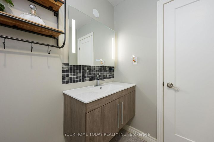 Photo 21 at 29 - 108 Sinclair Avenue, Georgetown, Halton Hills