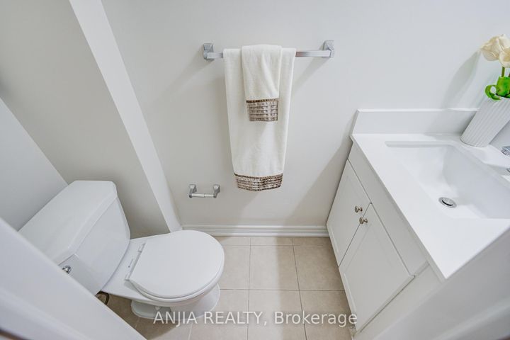 Photo 10 at 74 Hammersly Boulevard, Wismer, Markham