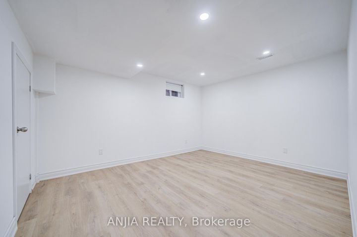 Photo 43 at 74 Hammersly Boulevard, Wismer, Markham