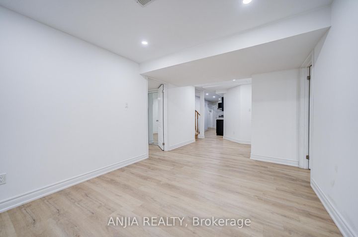 Photo 44 at 74 Hammersly Boulevard, Wismer, Markham