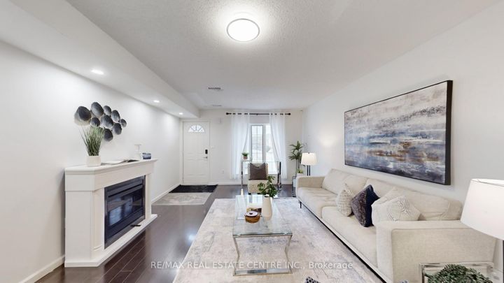 Photo 5 at 12 - 80 Strathaven Drive, Hurontario, Mississauga