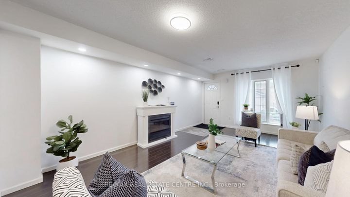 Photo 6 at 12 - 80 Strathaven Drive, Hurontario, Mississauga