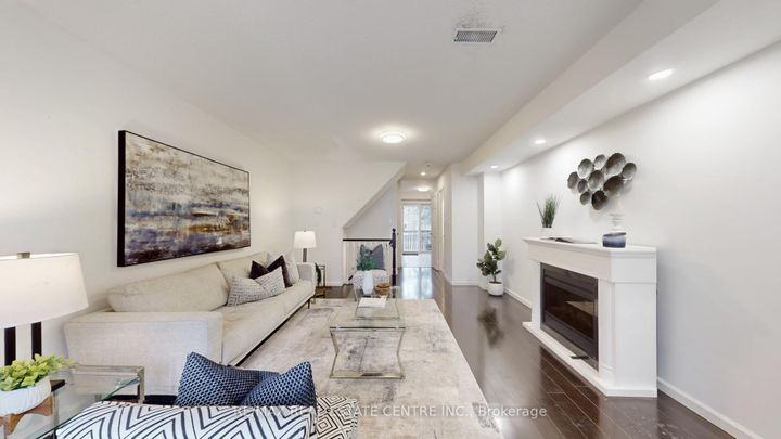 Photo 8 at 12 - 80 Strathaven Drive, Hurontario, Mississauga