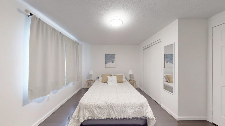 Photo 20 at 12 - 80 Strathaven Drive, Hurontario, Mississauga