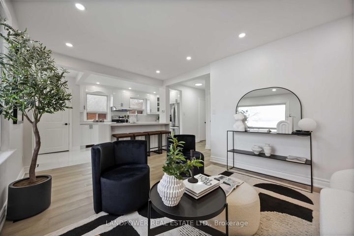Photo 9 at 195 Phyllis Avenue, Cliffcrest, Toronto