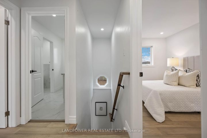 Photo 21 at 195 Phyllis Avenue, Cliffcrest, Toronto