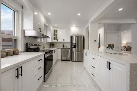 Photo 14 at 195 Phyllis Avenue, Cliffcrest, Toronto