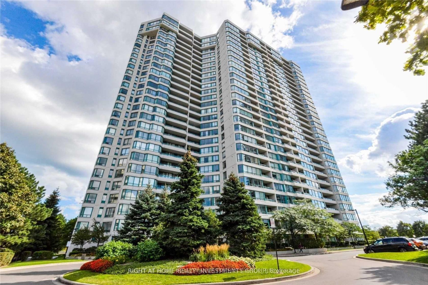 812 - 550 Webb Drive, City Centre, Mississauga 