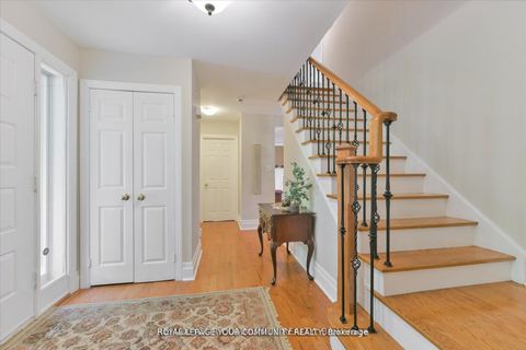 Photo 4 at 7 Skyview Lane, Aurora Estates, Aurora