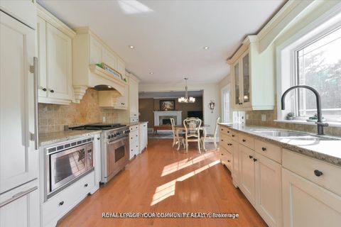 Photo 12 at 7 Skyview Lane, Aurora Estates, Aurora