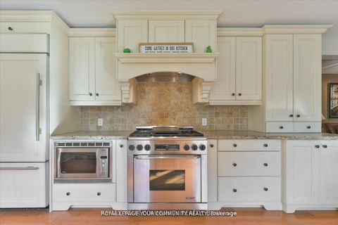 Photo 13 at 7 Skyview Lane, Aurora Estates, Aurora