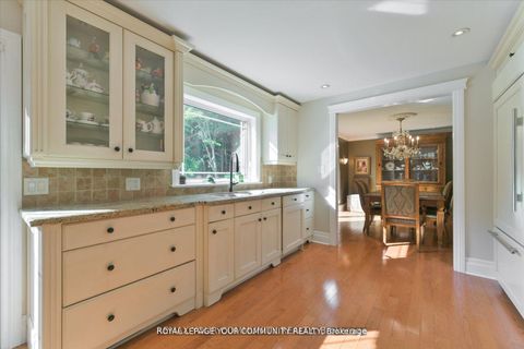 Photo 14 at 7 Skyview Lane, Aurora Estates, Aurora