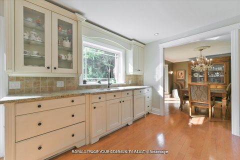 Photo 15 at 7 Skyview Lane, Aurora Estates, Aurora