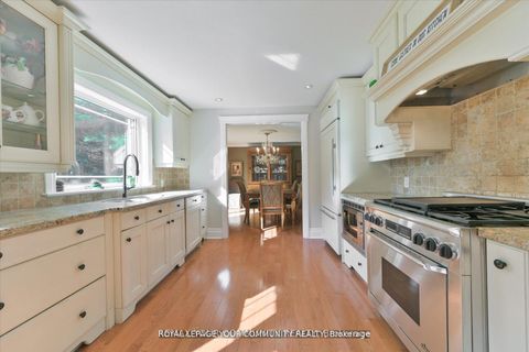 Photo 16 at 7 Skyview Lane, Aurora Estates, Aurora