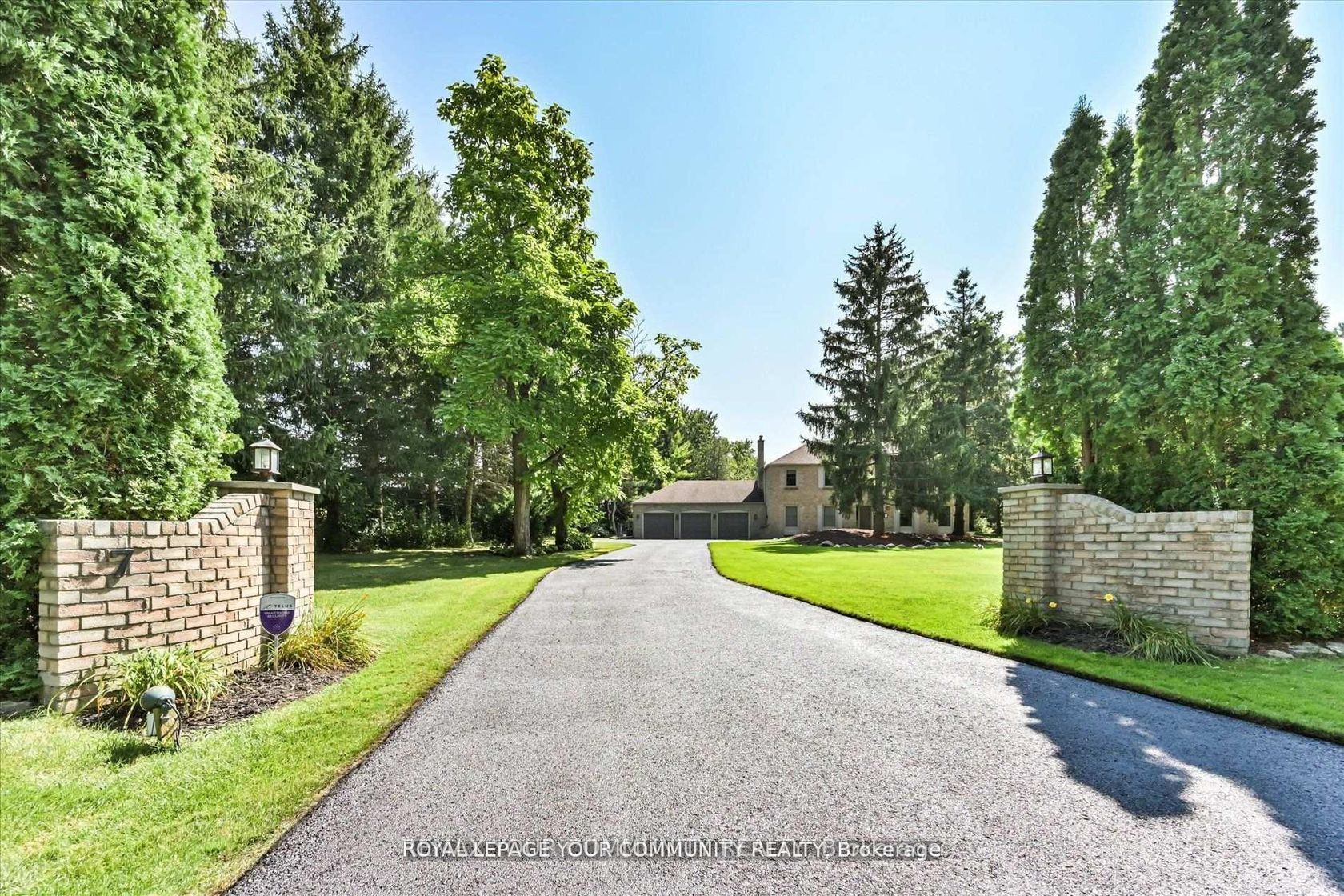 7 Skyview Lane, Aurora Estates, Aurora 