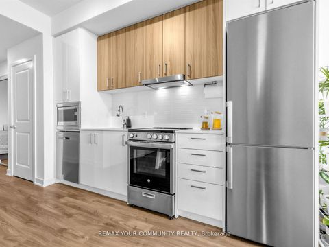 Photo 10 at 1510 - 30 Upper Mall Way, Brownridge, Vaughan