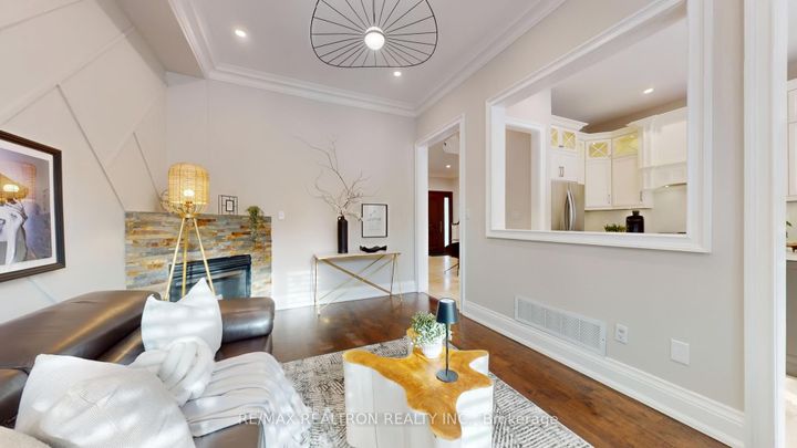 Photo 3 at 275 Sunset Beach Road, Oak Ridges Lake Wilcox, Richmond Hill