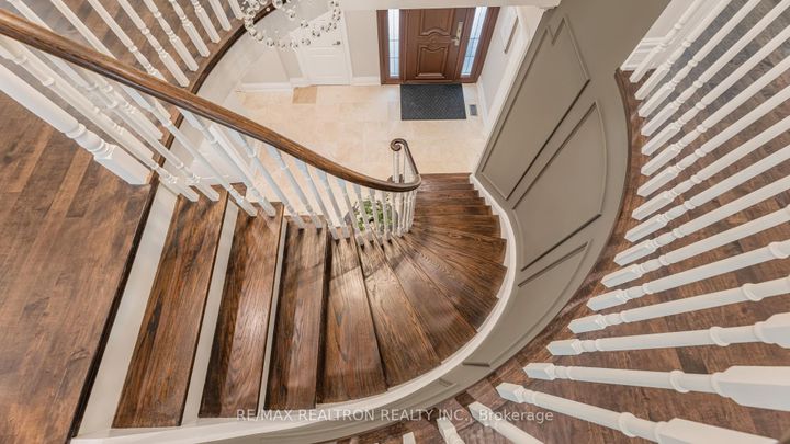 Photo 18 at 275 Sunset Beach Road, Oak Ridges Lake Wilcox, Richmond Hill