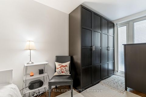 Photo 8 at 203 - 575 Avenue Road, St. Clair, Toronto