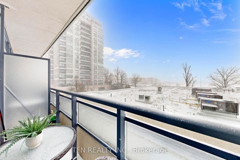 Photo 18 at 307 - 75 North Park Road S, Beverley Glen, Vaughan