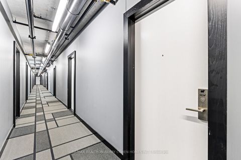 Photo 10 at 904 - 39 Brant Street, Waterfront Communities C1, Toronto