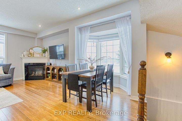 Photo 7 at 114 Marina Point Crescent, Winona Park, Hamilton