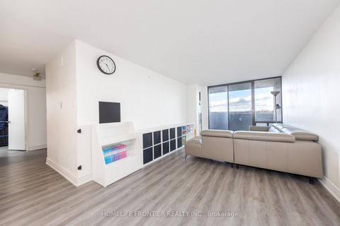 Photo 3 at 608 - 10 Tangreen Crescent, Newtonbrook West, Toronto