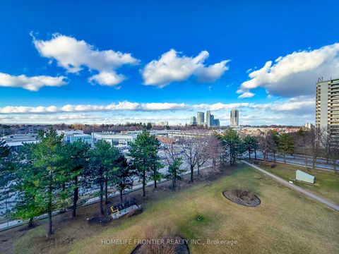 Photo 13 at 608 - 10 Tangreen Crescent, Newtonbrook West, Toronto