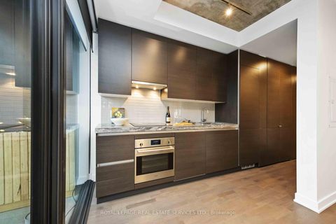 Photo 13 at 1128 - 629 King Street W, Waterfront Communities C1, Toronto