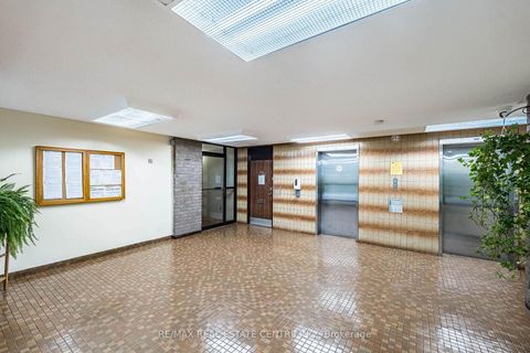 Photo 3 at Ph4/604 - 3625 Lakeshore Boulevard, Long Branch, Toronto