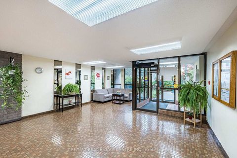 Photo 4 at Ph4/604 - 3625 Lakeshore Boulevard, Long Branch, Toronto