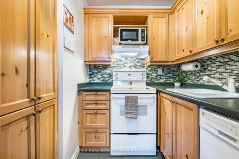 Photo 32 at Ph4/604 - 3625 Lakeshore Boulevard, Long Branch, Toronto