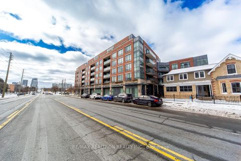 Photo 1 at 624 - 7608 Yonge Street, Yorkhill, Vaughan