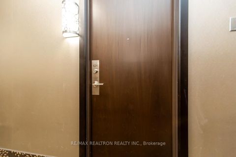 Photo 10 at 624 - 7608 Yonge Street, Yorkhill, Vaughan