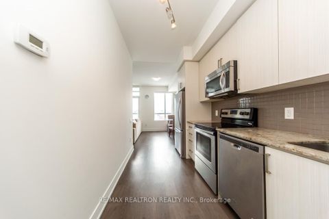 Photo 11 at 624 - 7608 Yonge Street, Yorkhill, Vaughan