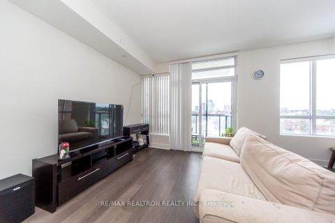 Photo 15 at 624 - 7608 Yonge Street, Yorkhill, Vaughan