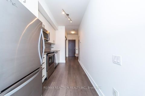 Photo 25 at 624 - 7608 Yonge Street, Yorkhill, Vaughan