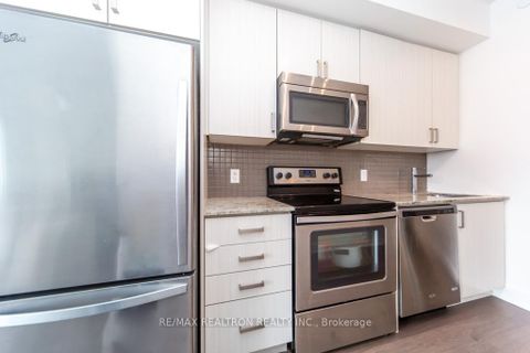 Photo 27 at 624 - 7608 Yonge Street, Yorkhill, Vaughan