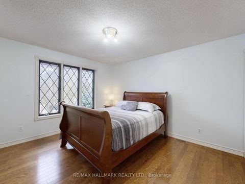 Photo 32 at 95 Pemberton Road, North Richvale, Richmond Hill
