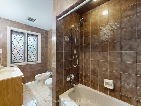 Photo 35 at 95 Pemberton Road, North Richvale, Richmond Hill