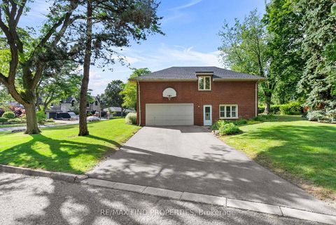 Photo 3 at 56 Edenvale Crescent, Humber Valley, Toronto