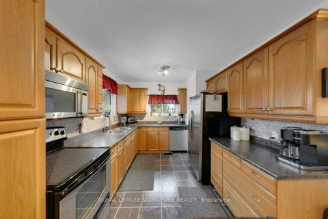 Photo 11 at 771 Third Avenue, Historic Lakeshore Communities, Georgina