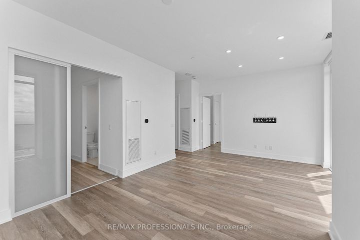 Photo 4 at 5406 - 70 Annie Craig Drive, Mimico, Toronto