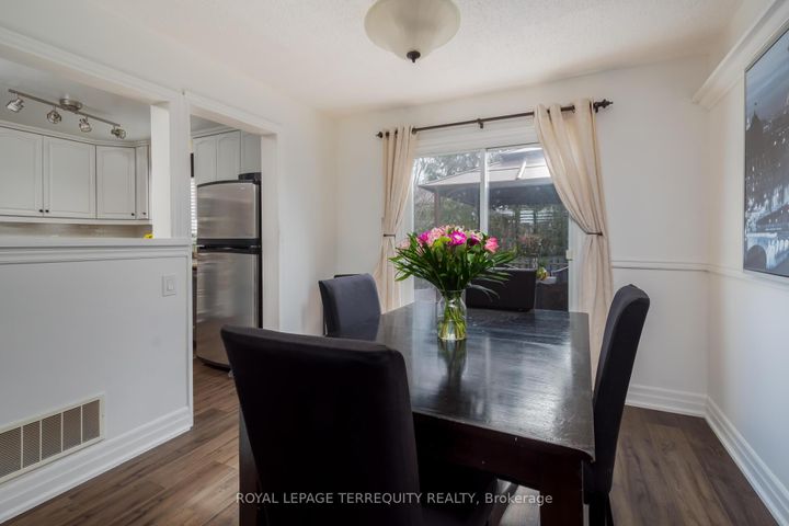 Photo 9 at 630 Sultana Square, Amberlea, Pickering